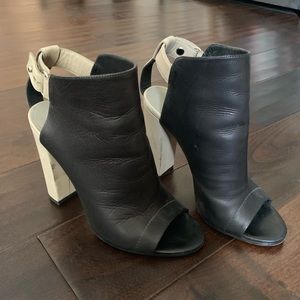 Pre-loved Vince heels